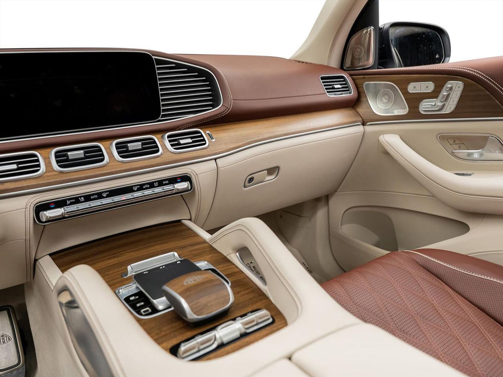 Used 2026 Mercedes-Benz Maybach GLS 600 4MATIC image 61