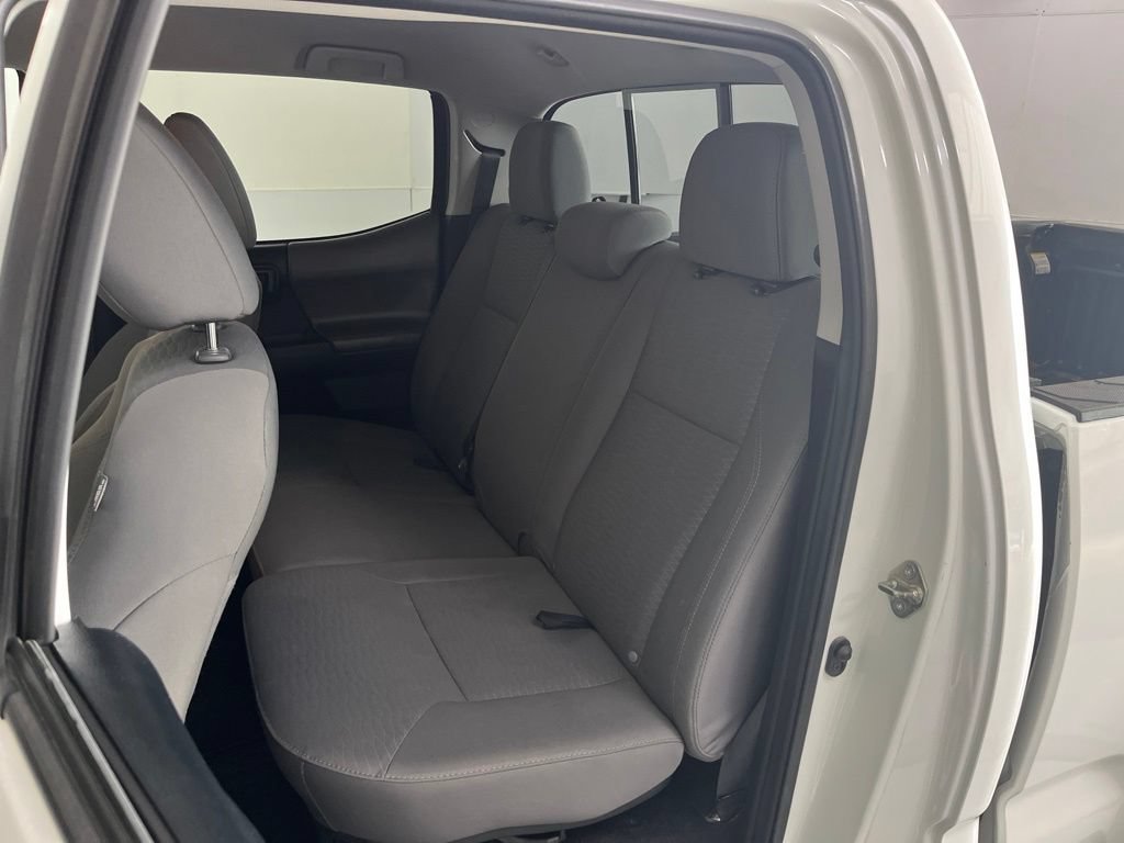 Used 2016 Toyota Tacoma SR5 AWD/4WD image 18