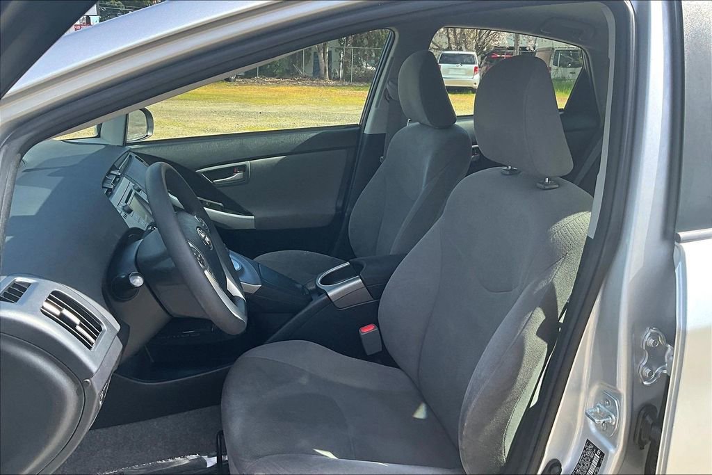 Used 2015 Toyota Prius Two image 9