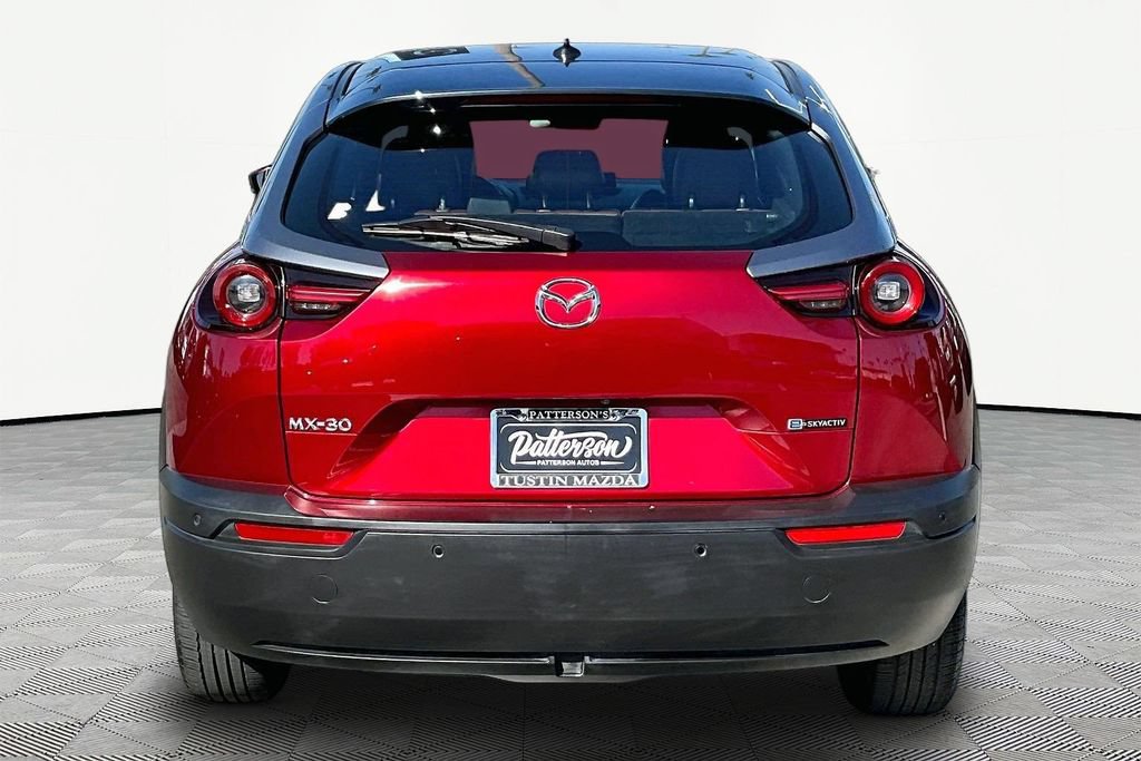Certified 2022 MAZDA MX-30 Electric w/ Premium Plus Pkg FWD image 4