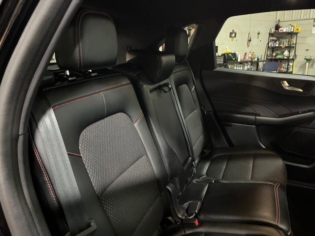 Used 2024 Ford Escape ST-Line w/ Tech Pack #1 AWD/4WD image 26