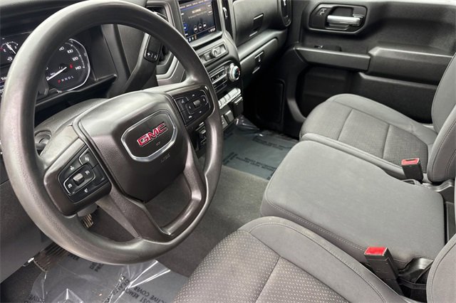 Used 2021 GMC Sierra 3500 4x4 Crew Cab w/ Gooseneck/5TH Wheel Package image 10