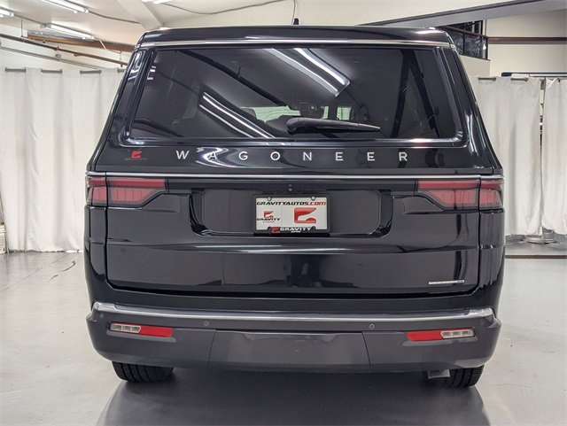 Used 2022 Jeep Wagoneer Series III w/ Flexible Seating Group image 27
