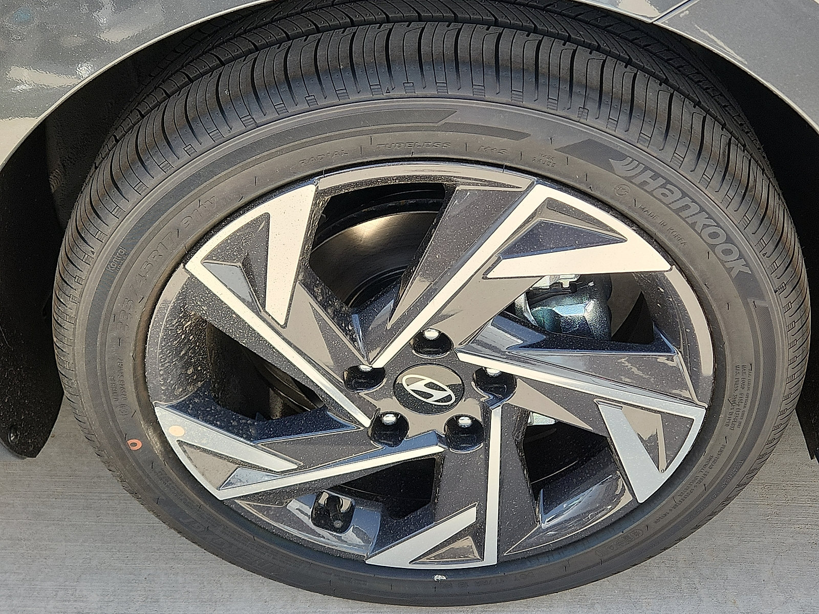 New 2026 Hyundai Elantra Limited FWD image 5