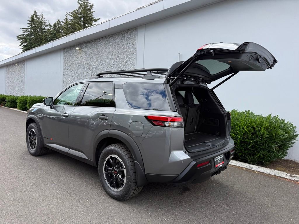 New 2026 Nissan Pathfinder Rock Creek w/ Rock Creek Premium Package AWD/4WD image 11