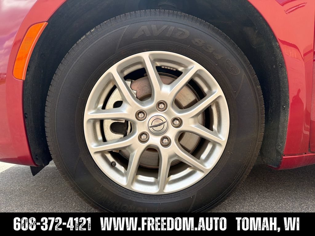 Used 2025 Chrysler Pacifica Select FWD image 33