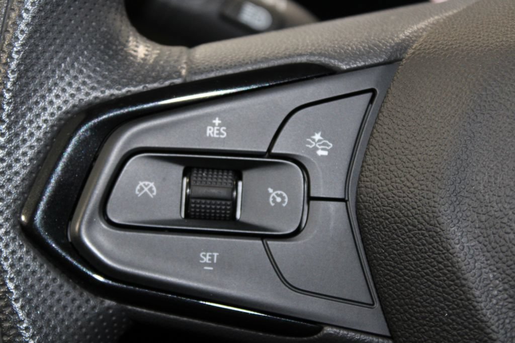 Used 2025 Chevrolet TrailBlazer LS w/ LS Convenience Package FWD image 32