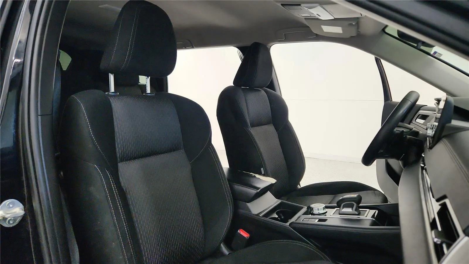 Used 2023 Mitsubishi Outlander ES AWD/4WD image 36