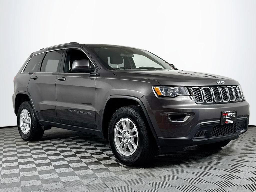 Used 2020 Jeep Grand Cherokee Laredo AWD/4WD image 1