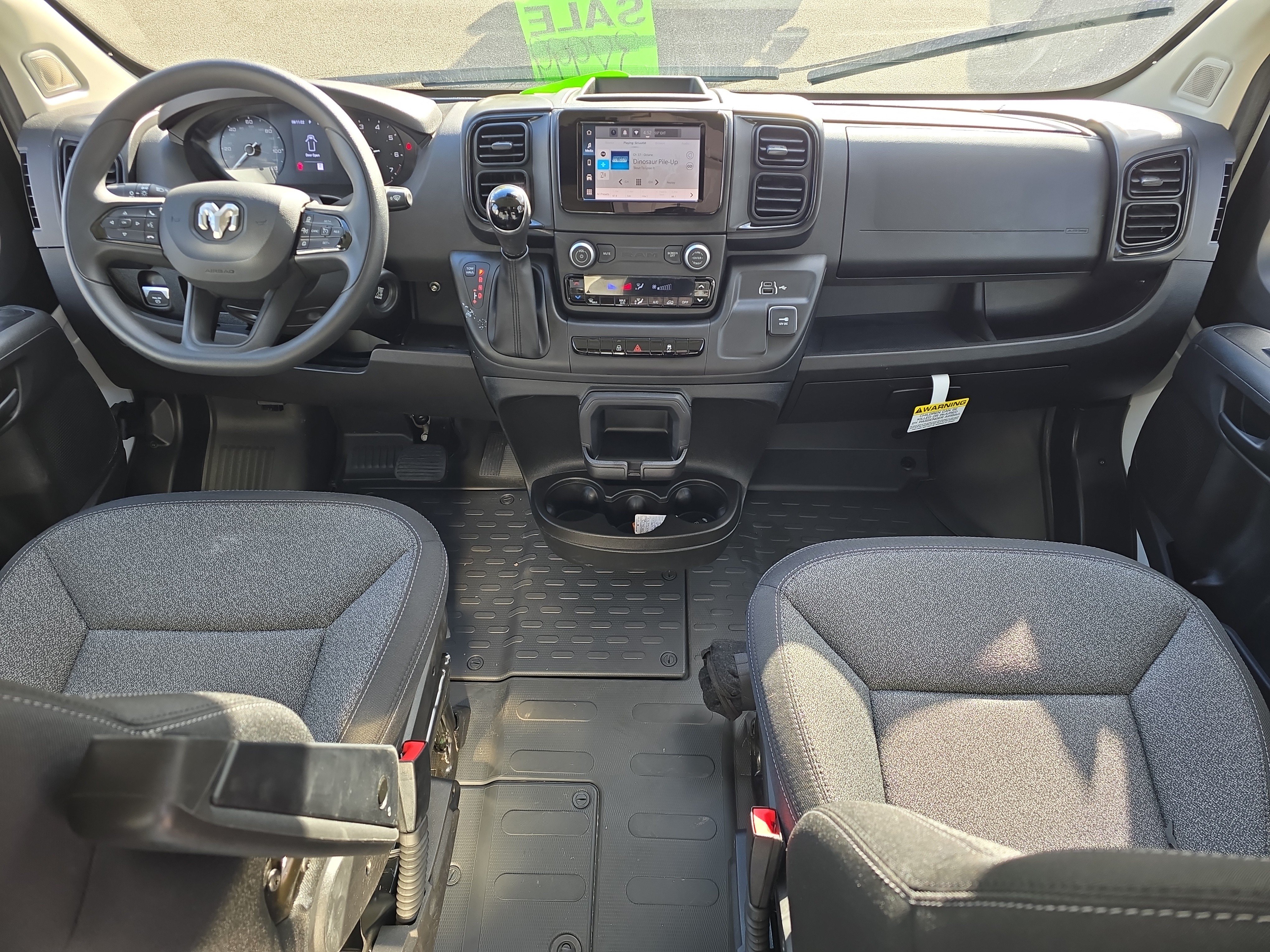 Used 2025 RAM ProMaster 2500 FWD image 9