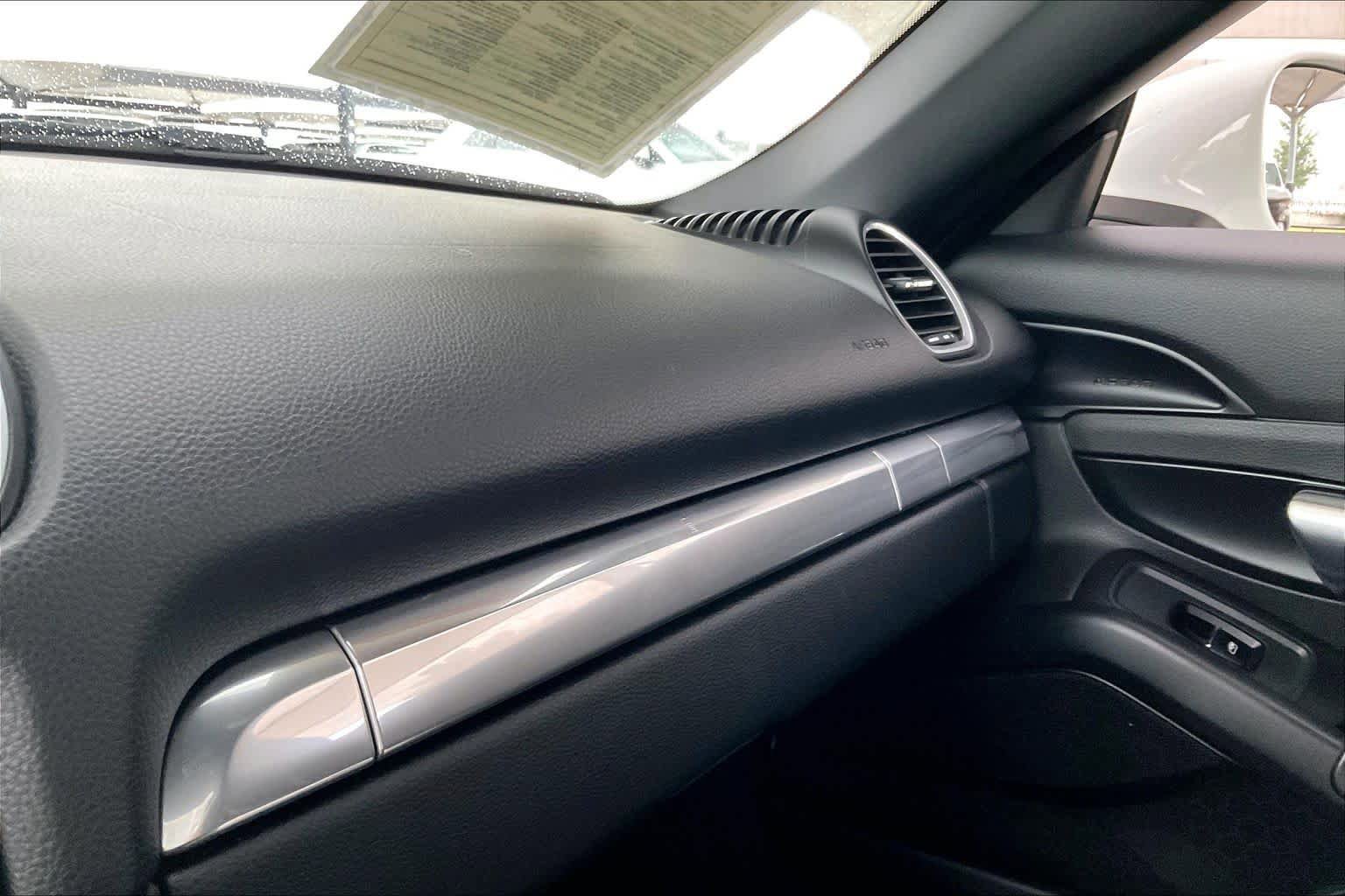 Used 2019 Porsche 718 Boxster RWD image 33