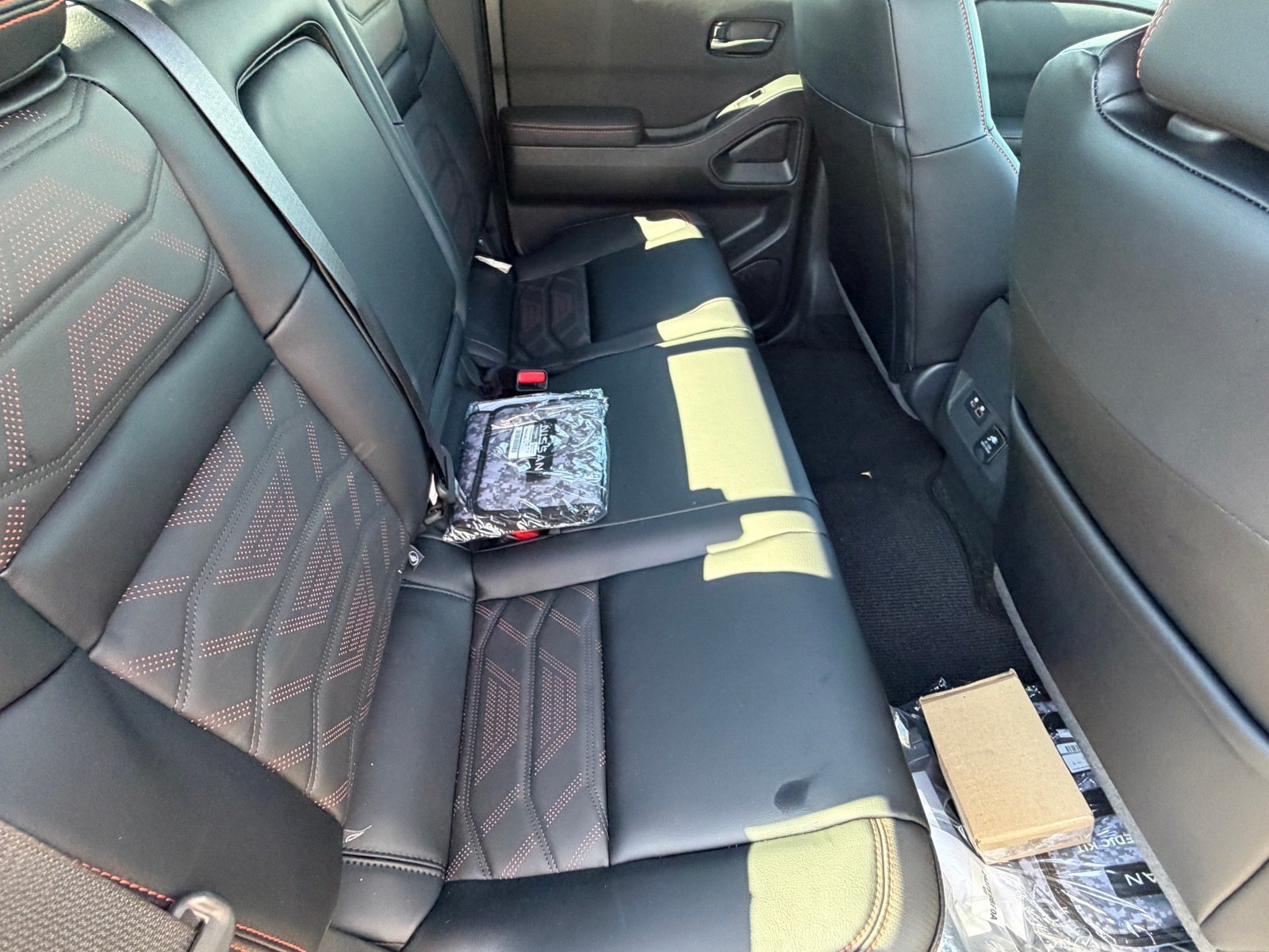 New 2027 Nissan Frontier PRO-4X AWD/4WD image 12