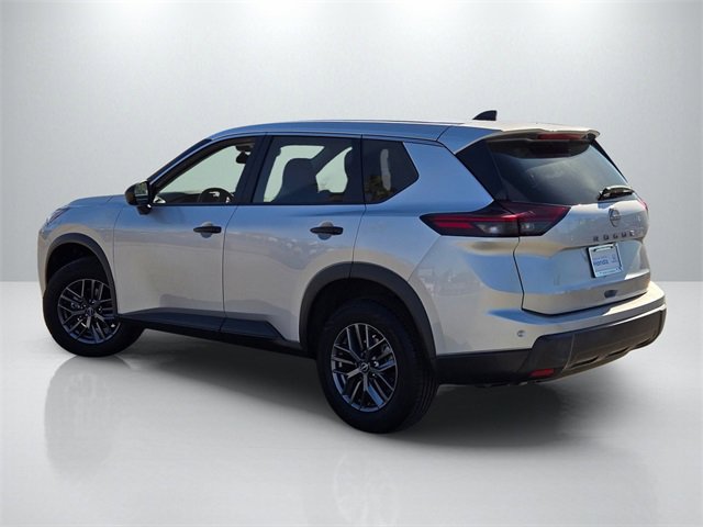 Used 2024 Nissan Rogue S image 6