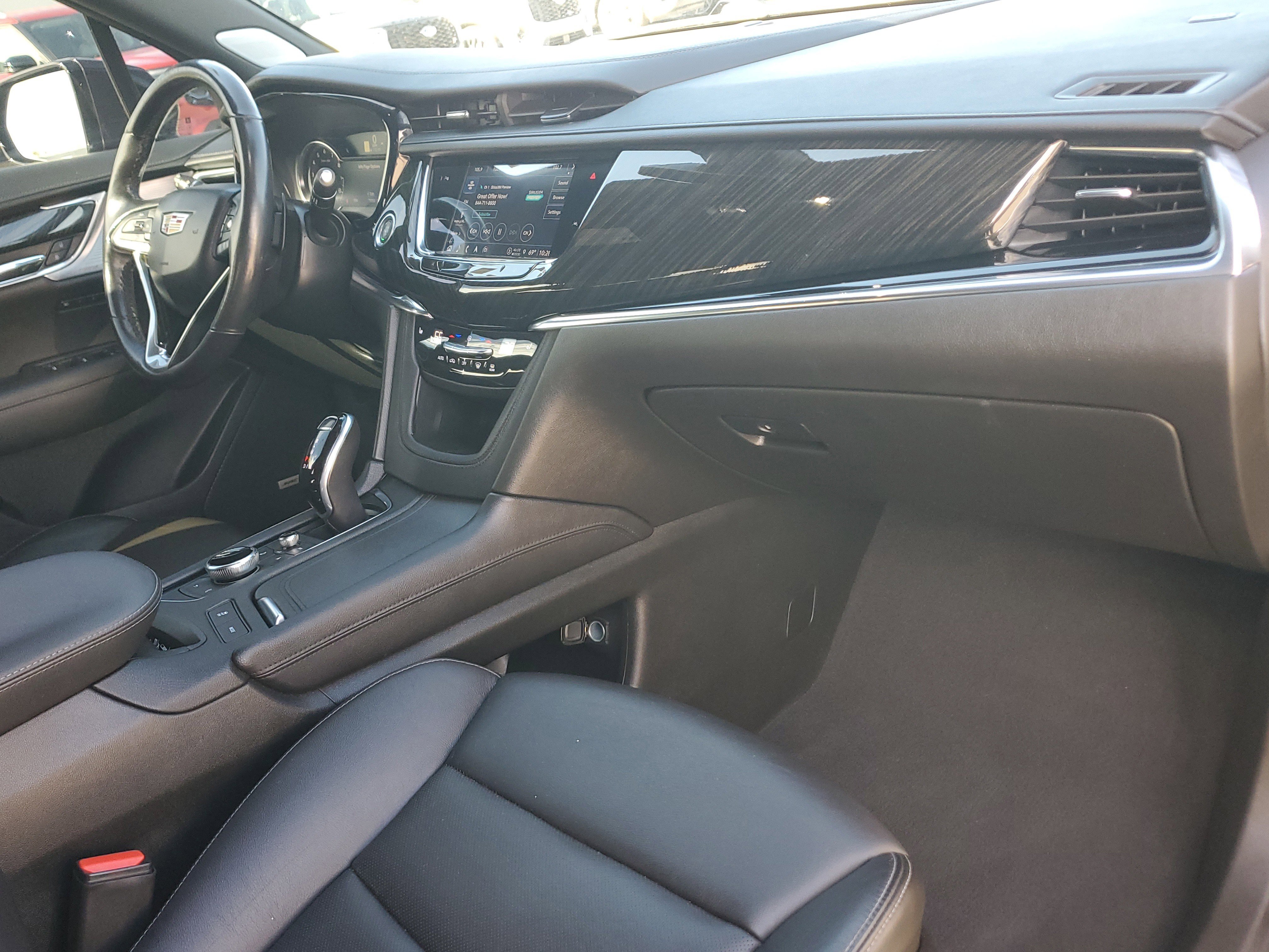 Used 2021 Cadillac XT6 Premium Luxury image 21