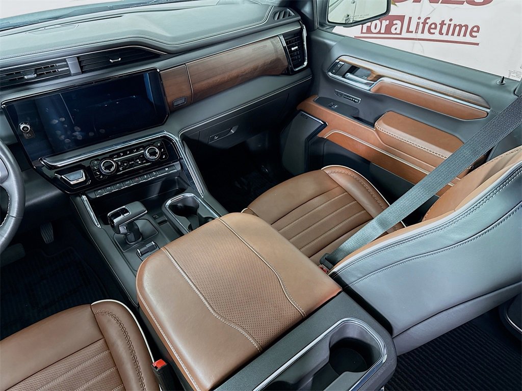 Used 2024 GMC Sierra 1500 Denali Ultimate image 30