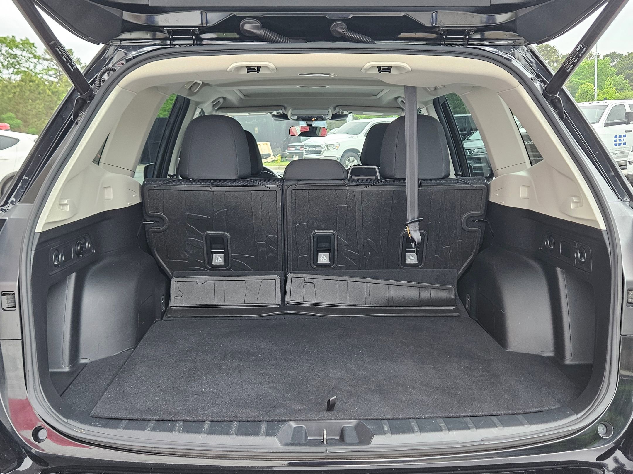 Used 2023 Subaru Forester Premium AWD/4WD image 31