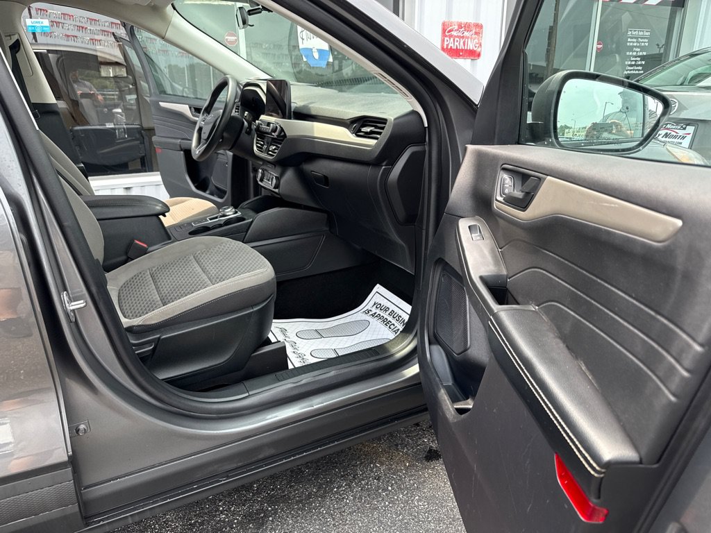 Used 2022 Ford Escape SE AWD/4WD image 16