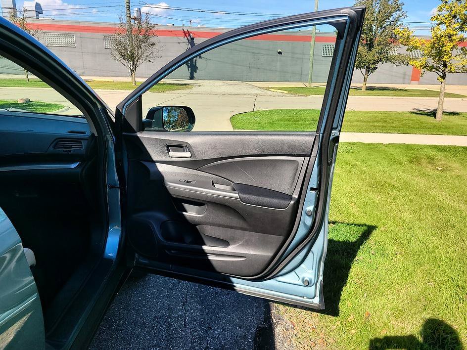 Used 2015 Honda CR-V LX image 42