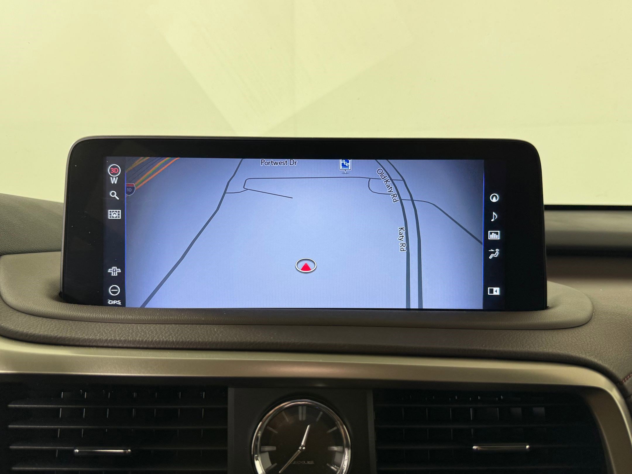 Used 2020 Lexus RX 350L Luxury w/ Accessory Package image 25