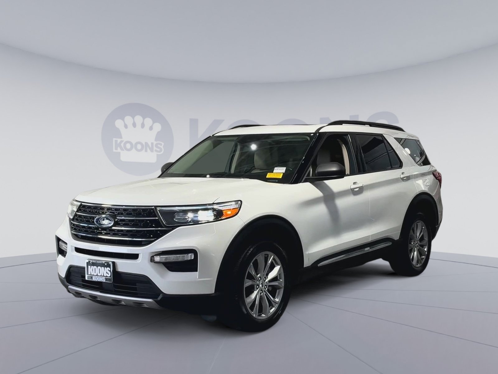 Used 2022 Ford Explorer XLT w/ Equipment Group 202A AWD/4WD image 5