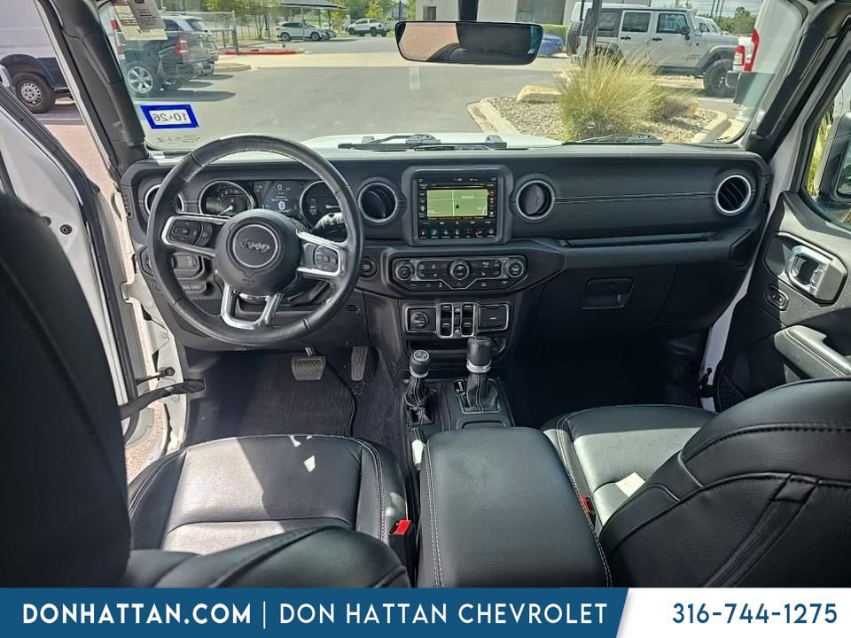 Used 2023 Jeep Wrangler Unlimited Sahara w/ Cold Weather Group AWD/4WD image 6