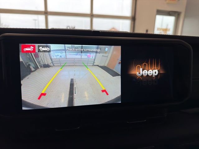 Used 2024 Jeep Wrangler Unlimited Sahara w/ Technology Group AWD/4WD image 49