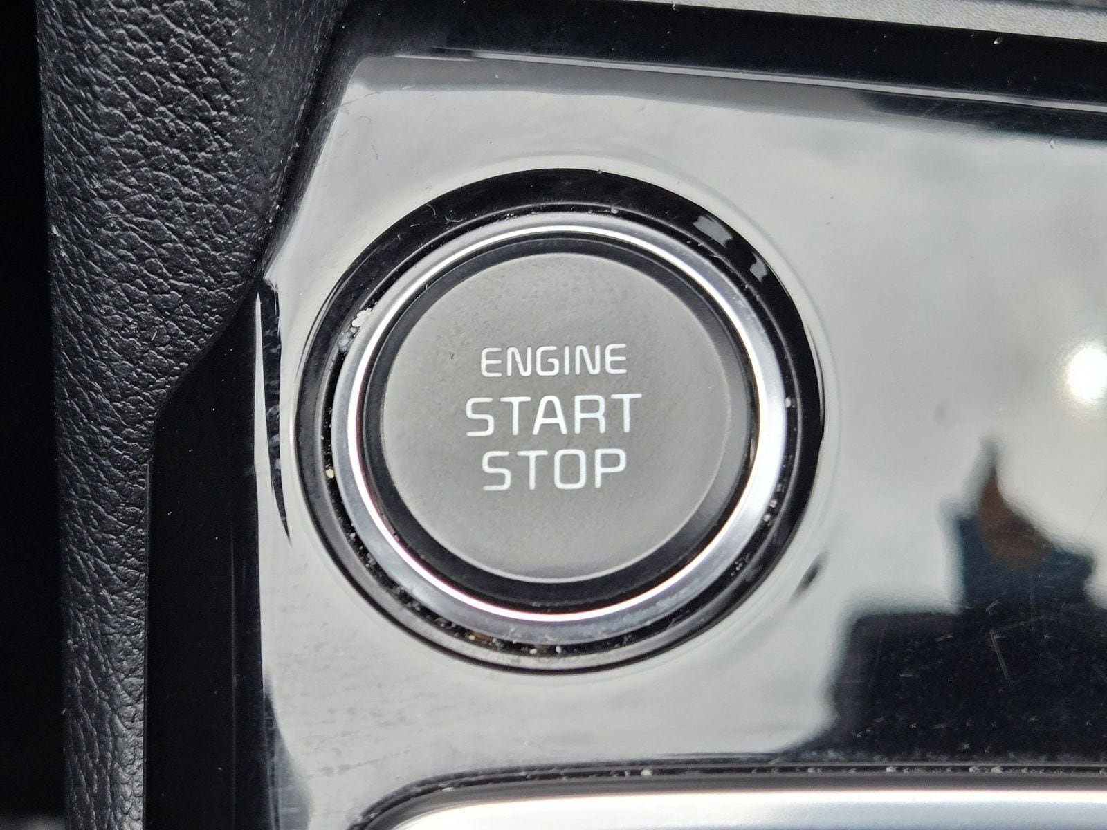 Used 2023 Kia Sportage X-Line w/ X-Line Premium Package AWD/4WD image 25