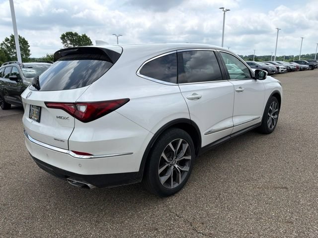 Used 2023 Acura MDX SH-AWD w/ Technology Package image 3