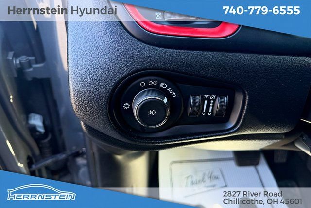 Used 2020 Jeep Renegade Trailhawk w/ Cold Weather Group image 15