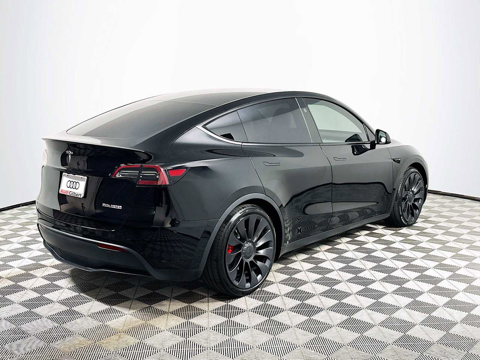 Used 2023 Tesla Model Y Performance image 7