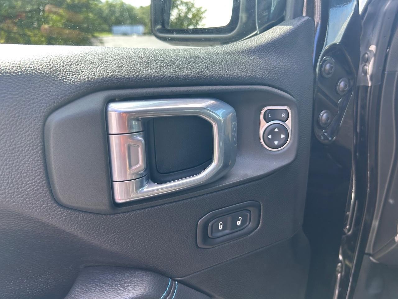 Used 2022 Jeep Wrangler Unlimited Rubicon 4xe w/ Cold Weather Group image 18