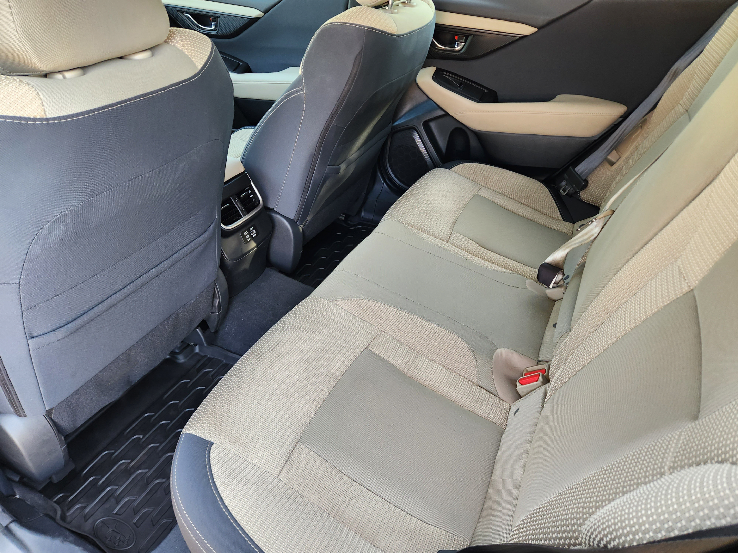 Used 2025 Subaru Outback Premium AWD/4WD image 26
