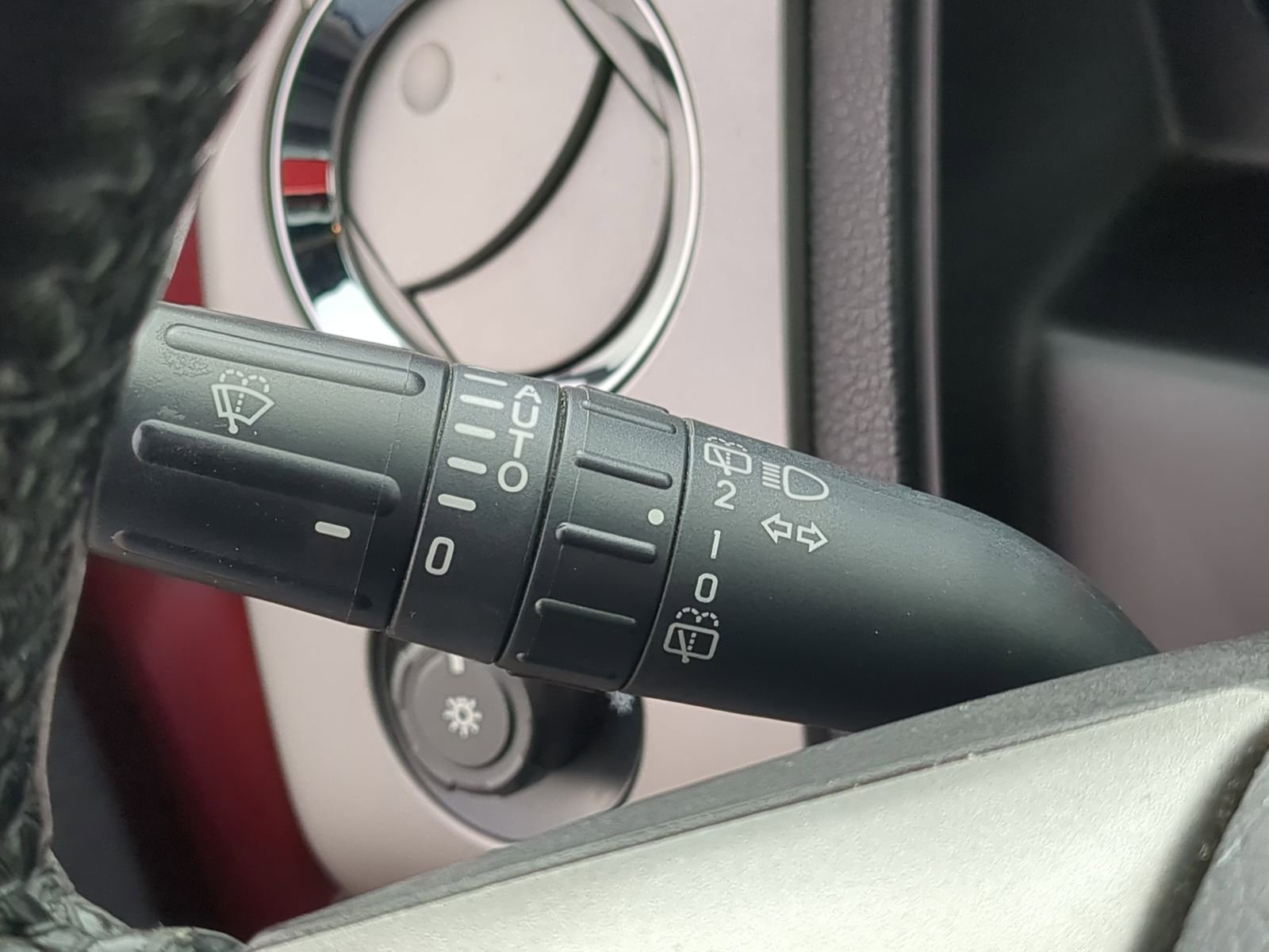 Used 2017 Ford Expedition Limited image 29