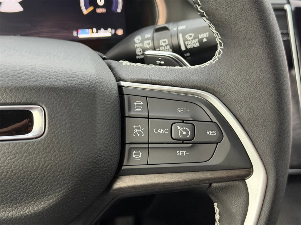 New 2025 Jeep Grand Cherokee L Limited image 18