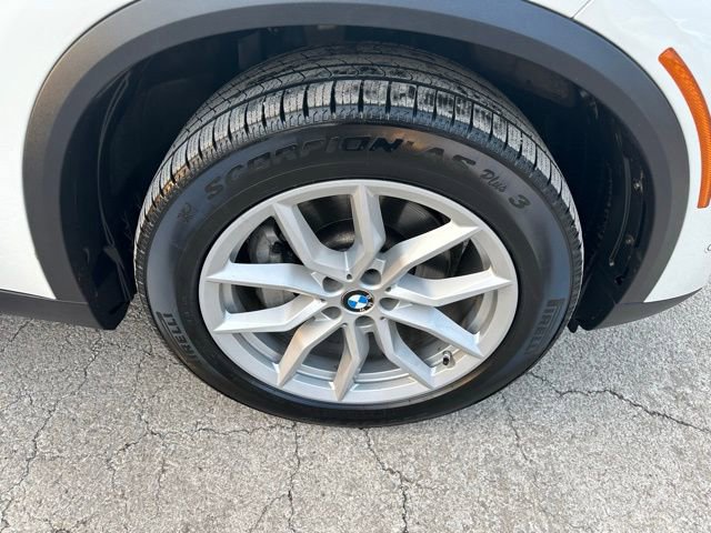 Used 2022 BMW X5 xDrive40i w/ Premium Package image 13