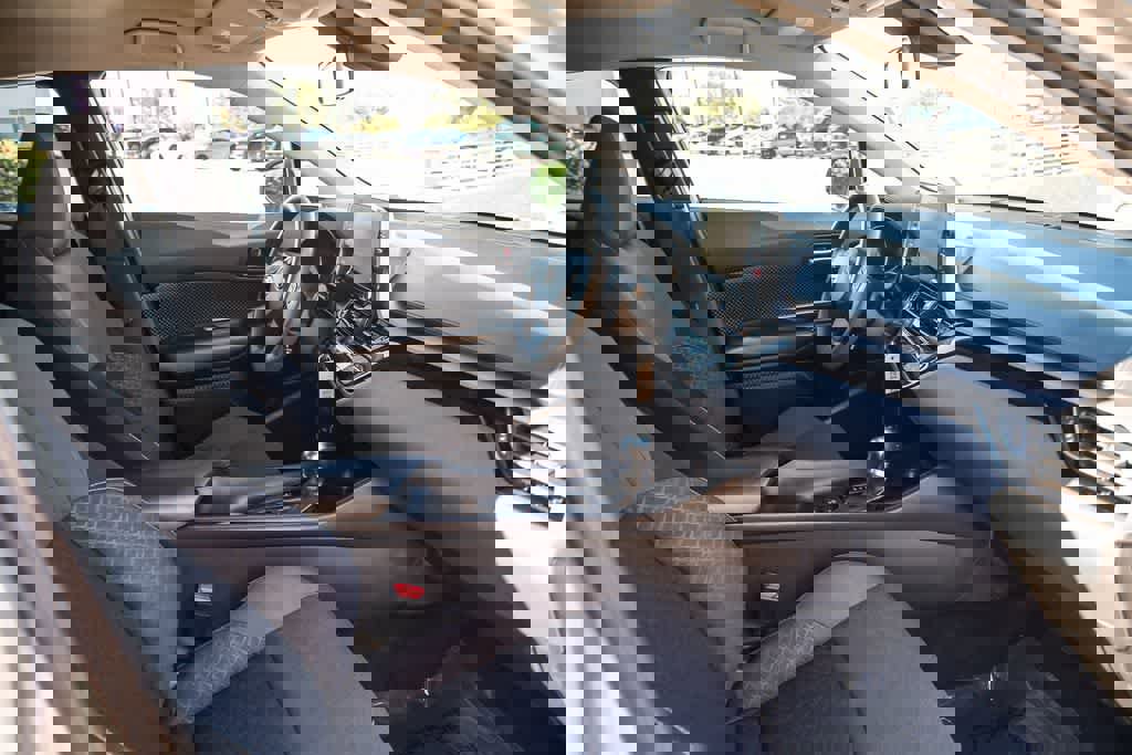 Used 2020 Toyota C-HR LE image 15