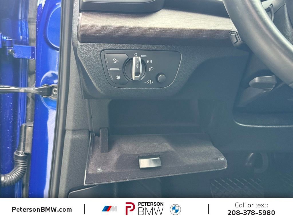 Used 2022 Audi Q5 e Premium w/ Convenience Package image 27