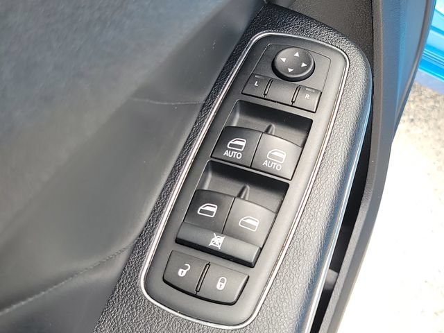 Used 2015 Dodge Charger R/T RWD image 19