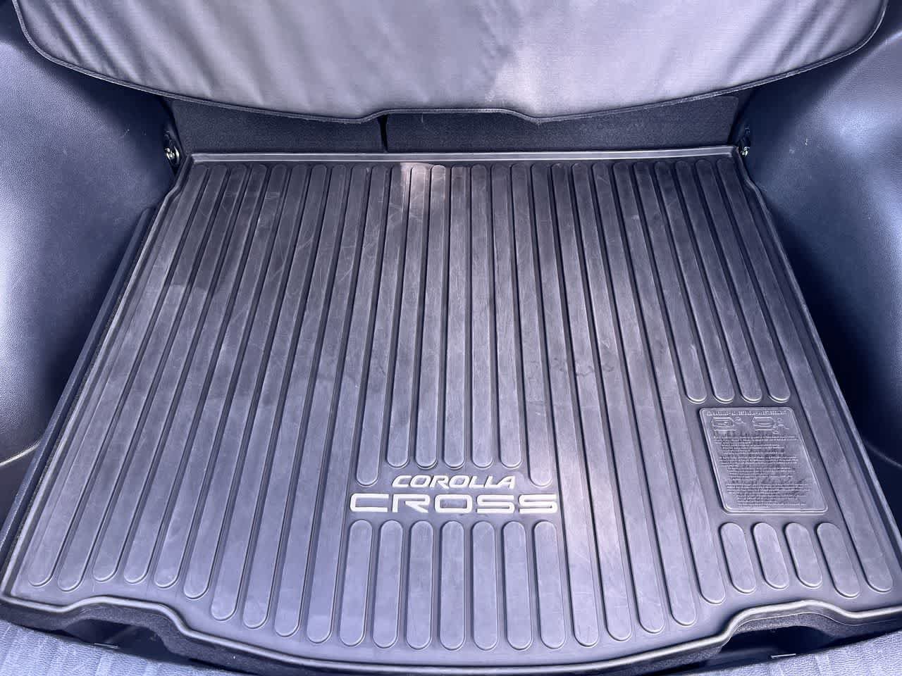 Used 2023 Toyota Corolla Cross XLE AWD/4WD image 25