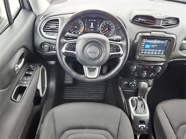 Used 2020 Jeep Renegade Latitude w/ Cold Weather Group image 7