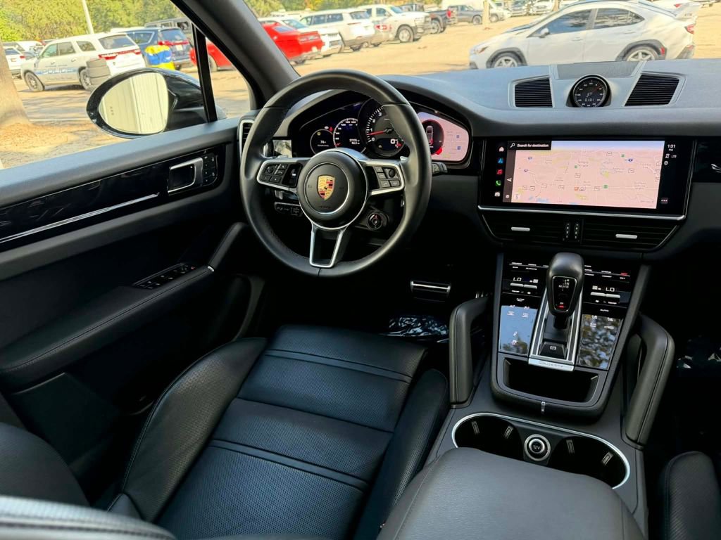 Used 2023 Porsche Cayenne S image 34