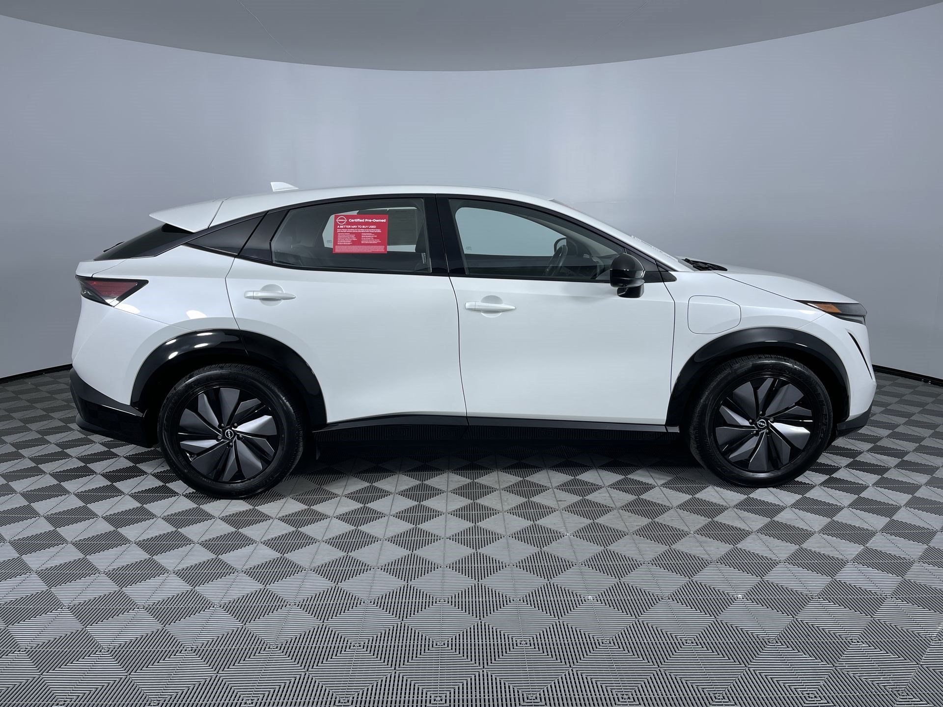 Certified 2024 Nissan Ariya AWD image 10