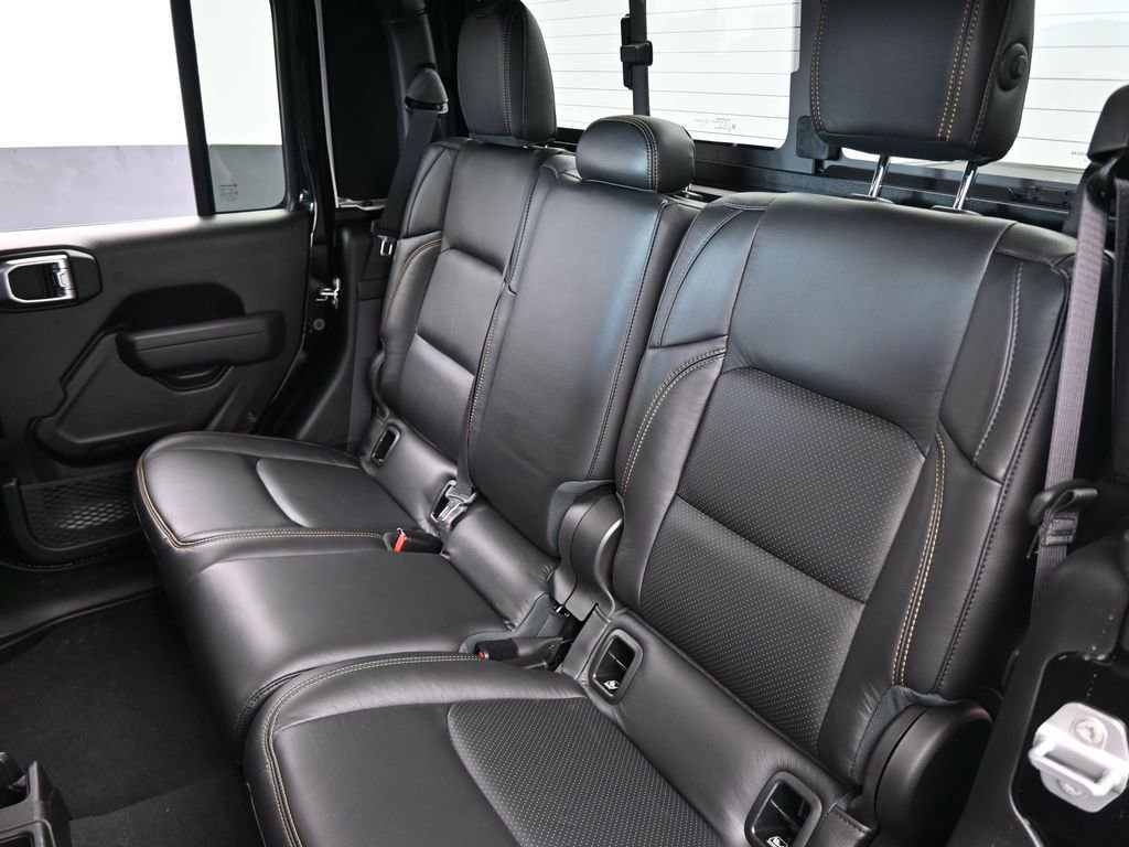 Used 2024 Jeep Gladiator Sport image 35