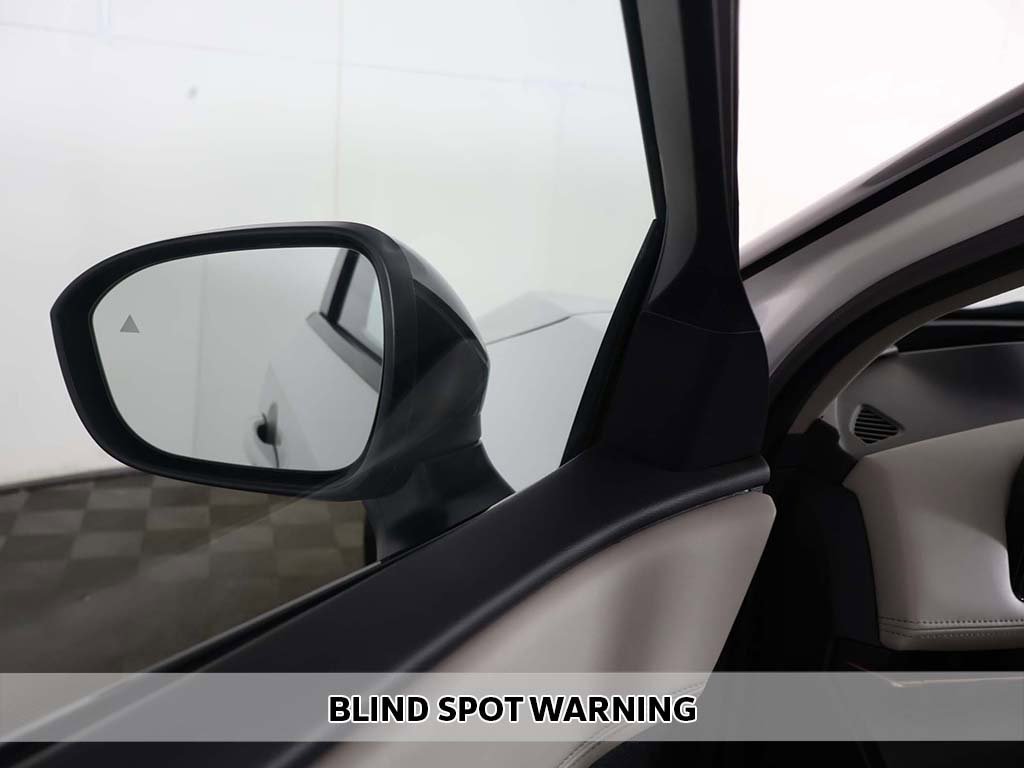 Used 2023 Nissan Ariya ENGAGE image 5