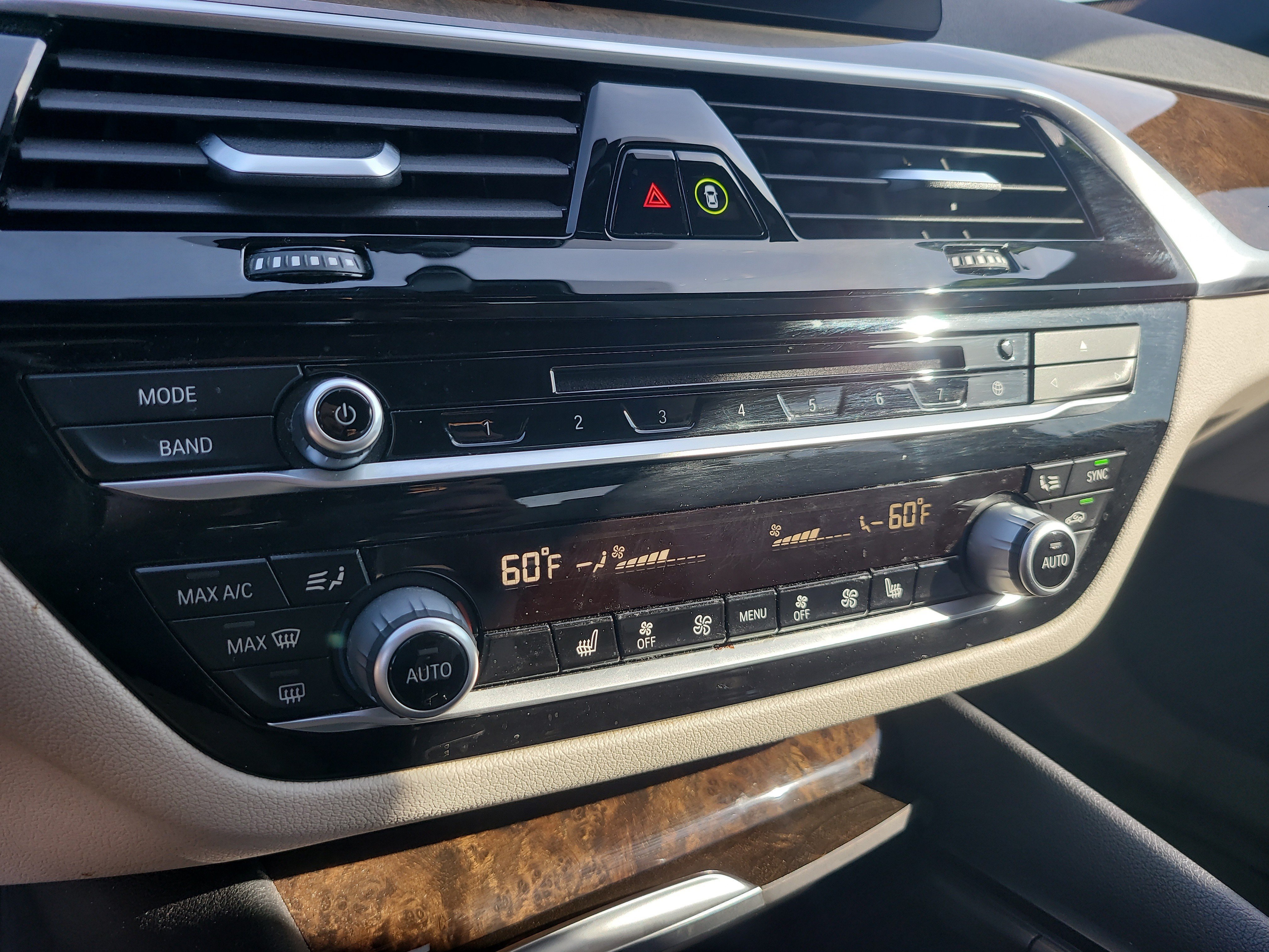 Used 2018 BMW 540i w/ Premium Package RWD image 23