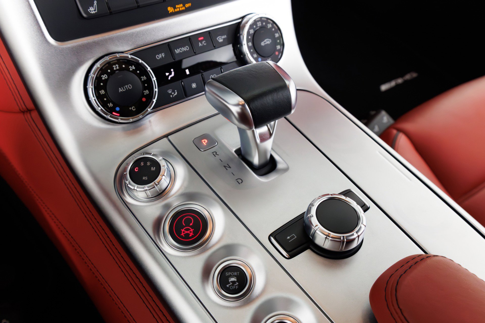 Used 2011 Mercedes-Benz SLS AMG Coupe image 28