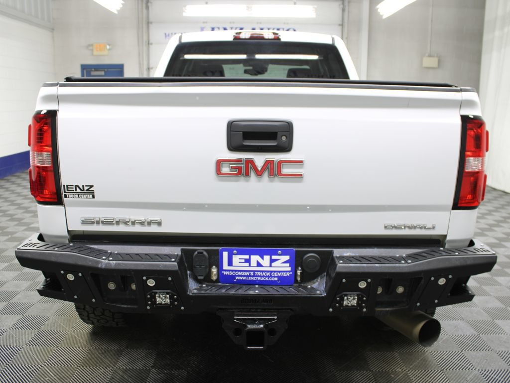 Used 2017 GMC Sierra 2500 Denali w/ Duramax Plus Package AWD/4WD image 29
