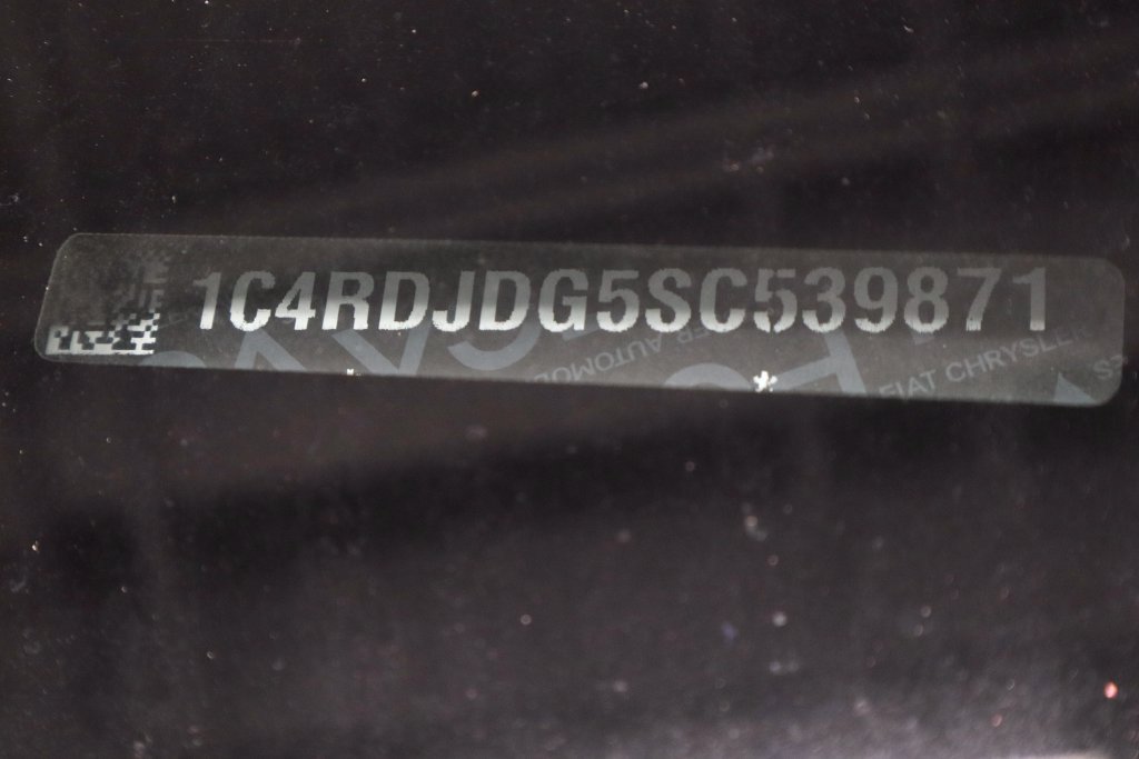 Used 2025 Dodge Durango GT AWD/4WD image 36