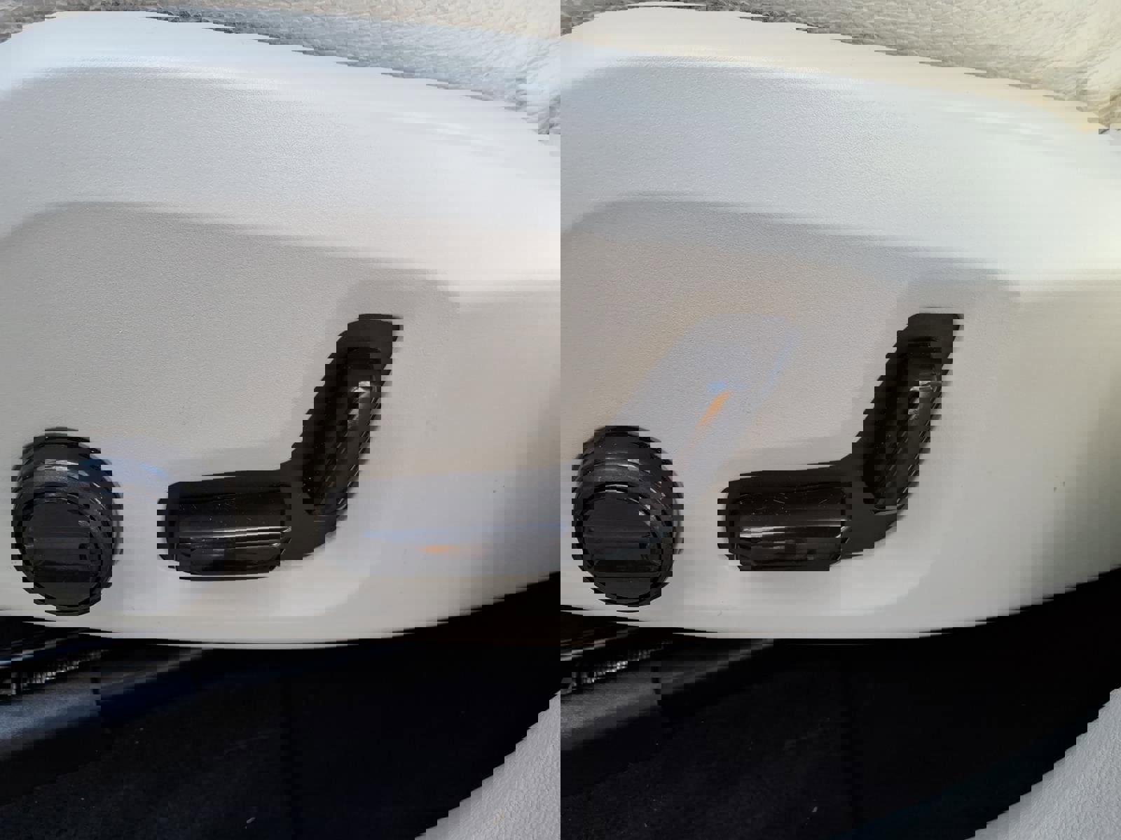 Certified 2023 Volvo XC60 B5 Plus w/ Protection Package Premier image 17