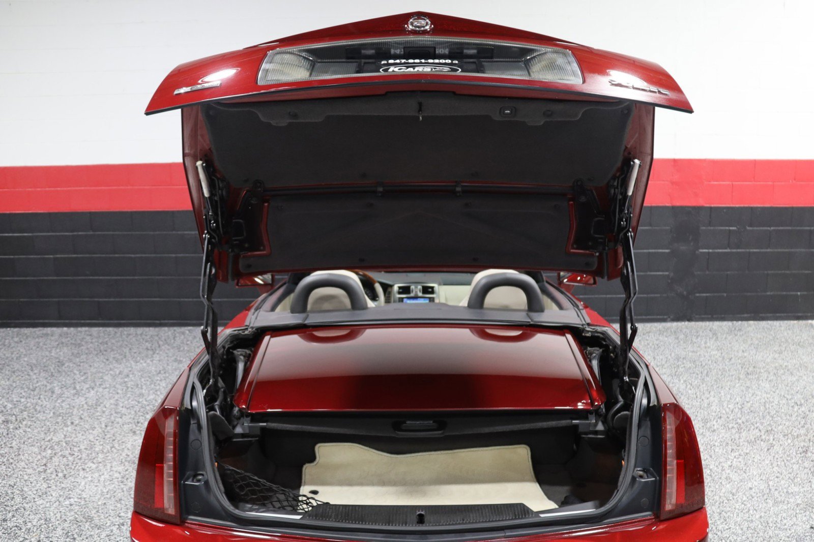 Used 2006 Cadillac XLR image 30